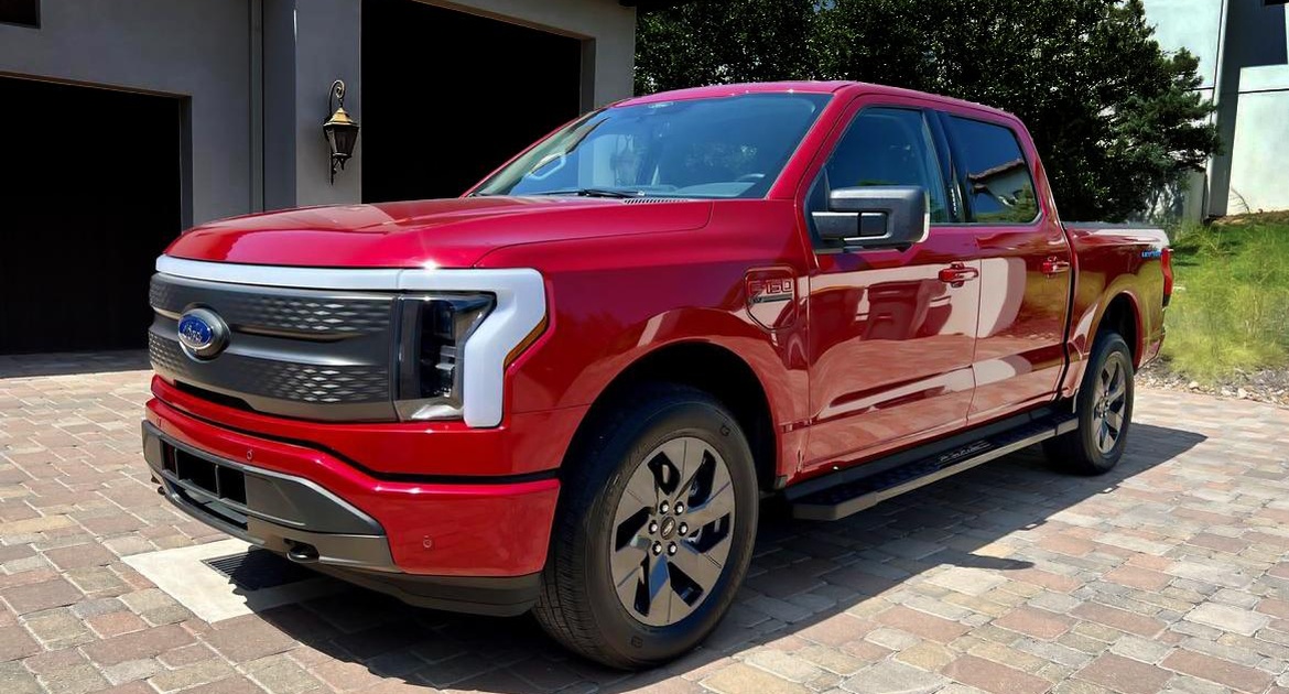 2022 Ford F-150 Lightning XLT